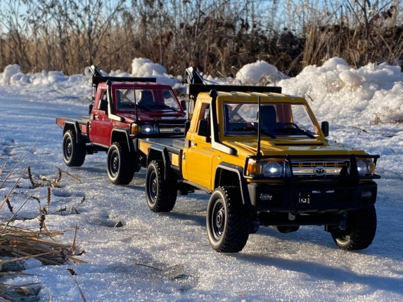 RC auto Land Cruiser Toyota s navijákem